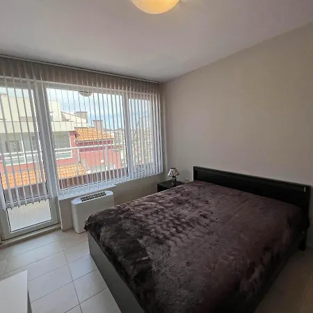 Valemar Apartment *