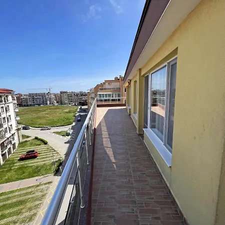 Valemar Apartment *
