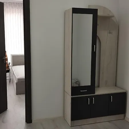 Valemar Apartment *